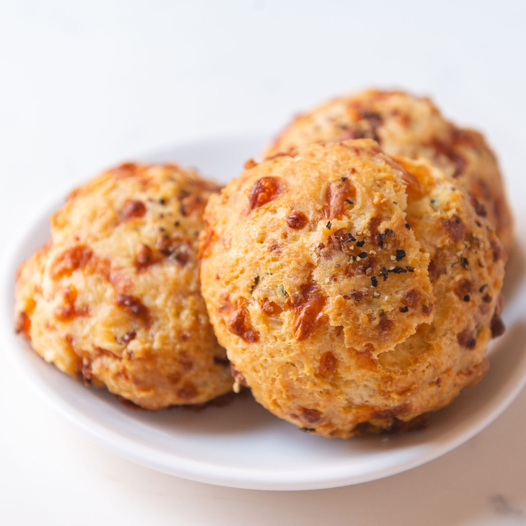 Ham, Cheddar, & Chive Scone